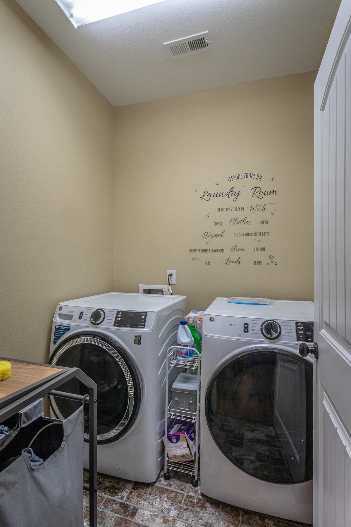 875 Colony Circle Fort Oglethorpe, GA 30742 - Photo 30 of 42 a utility room with dryer and washer