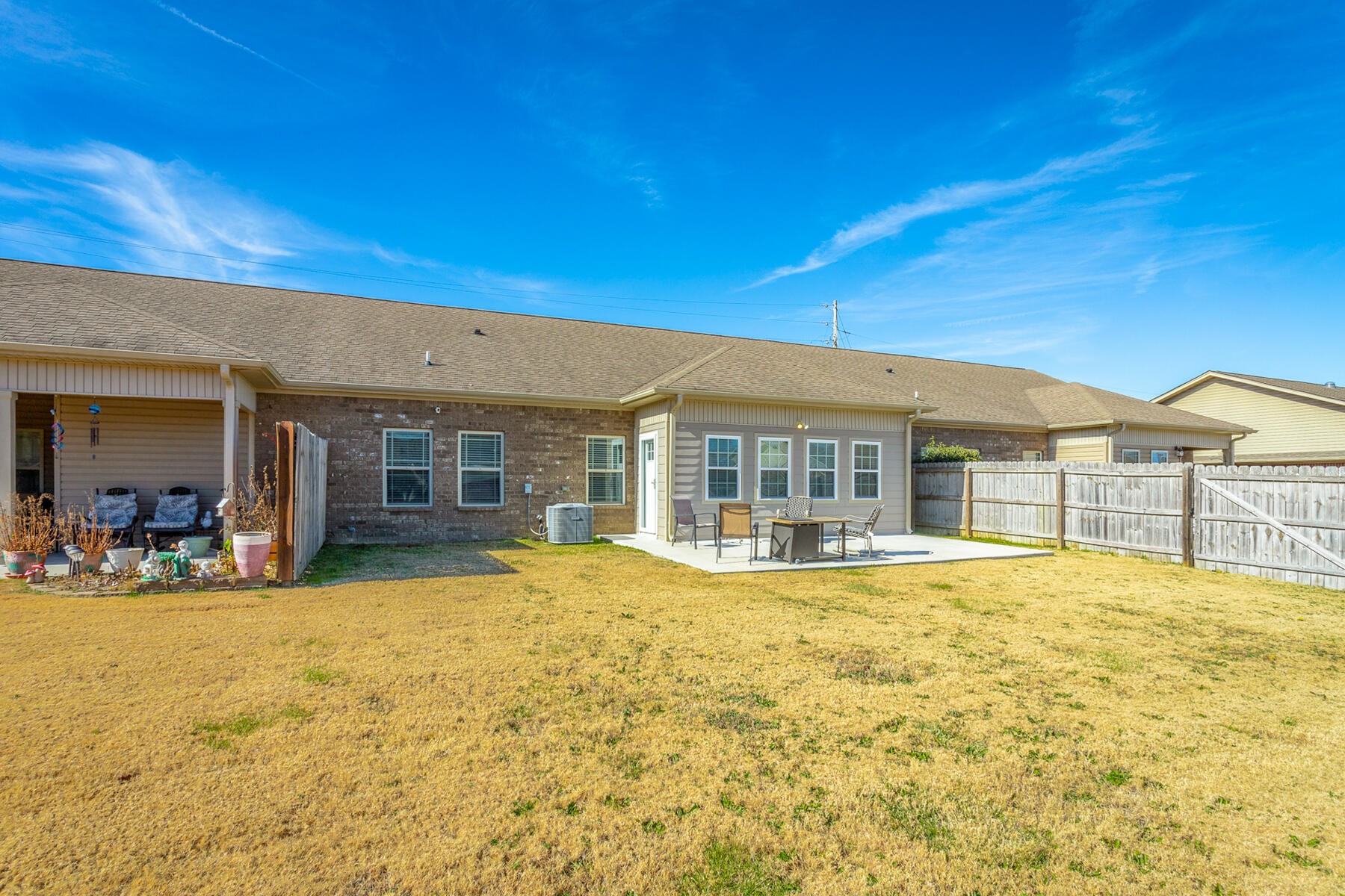 875 Colony Circle Fort Oglethorpe, GA 30742 - Photo 37 of 42 a view of a house with swimming pool and sitting area