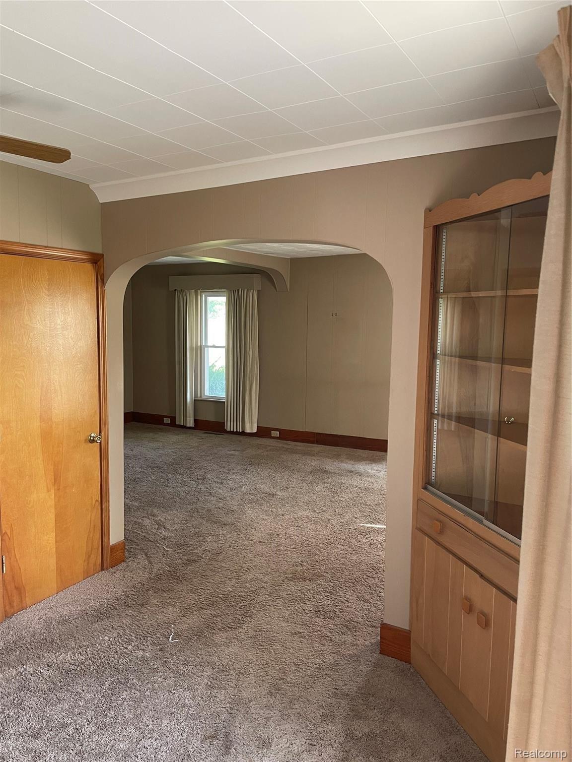 3090 Williamson Road Saginaw, MI 48601 - Photo 3 of 12 IMG_0012.jpg