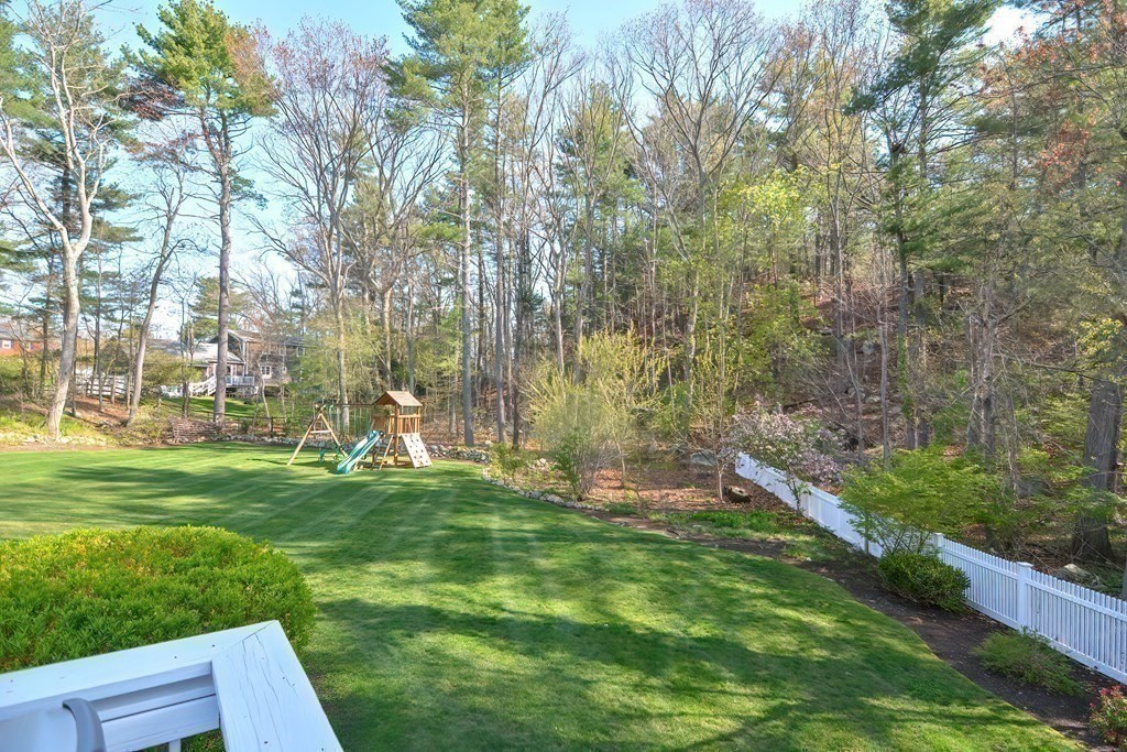 16 Hillcrest Road Medfield, MA 02052 - Photo 12 of 35 Gallery Image 12