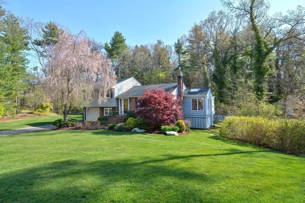 16 Hillcrest Road Medfield, MA 02052 - Photo 2 of 35 Gallery Image 2