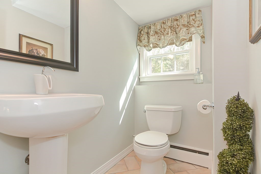 16 Hillcrest Road Medfield, MA 02052 - Photo 29 of 35 Gallery Image 29