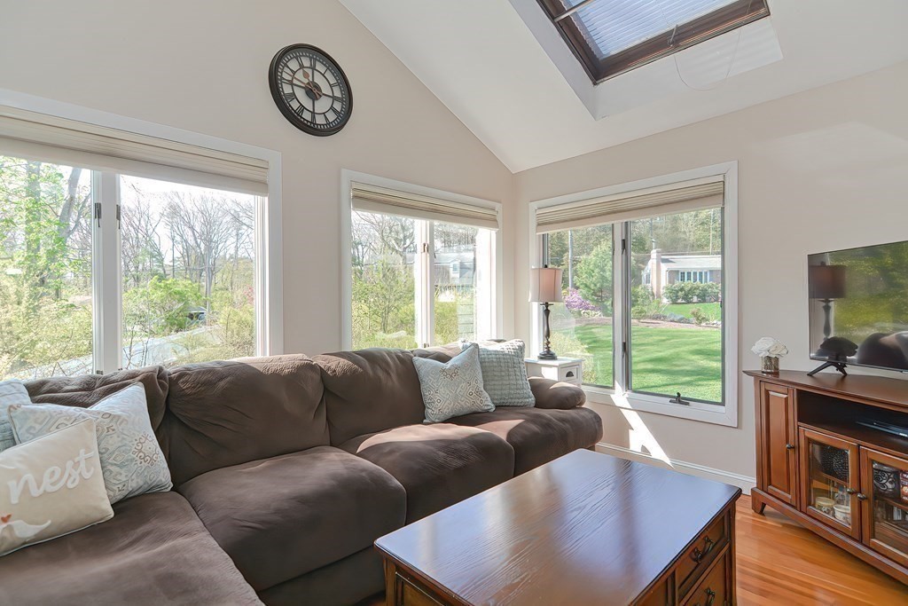 16 Hillcrest Road Medfield, MA 02052 - Photo 8 of 35 Gallery Image 8