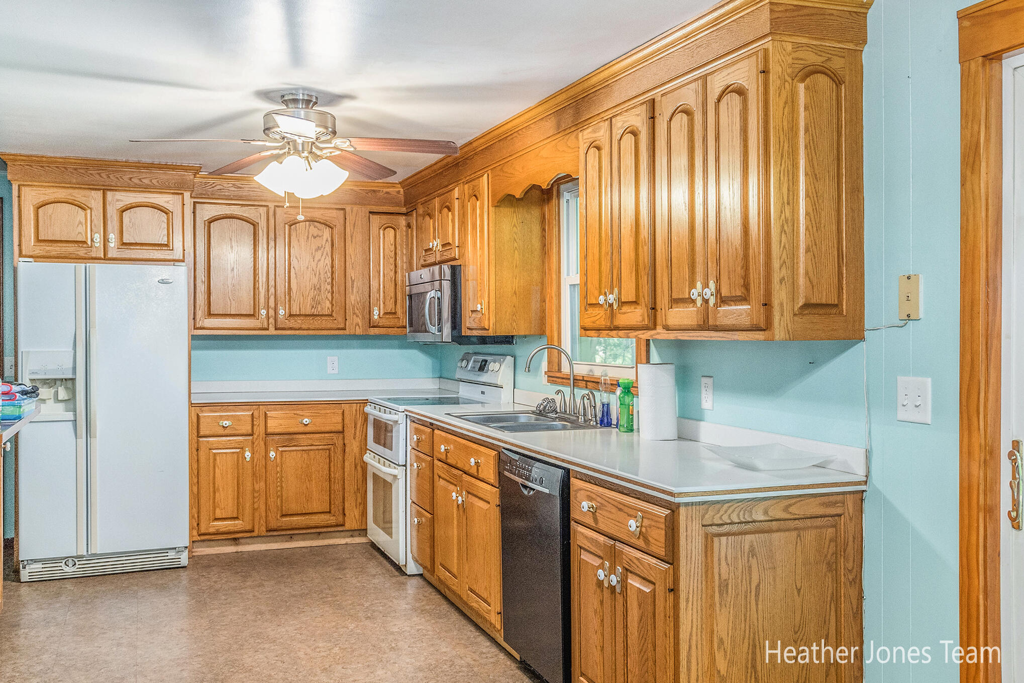 9321 Old State Road Stanwood, MI 49346 - Photo 7 of 15 690A7845