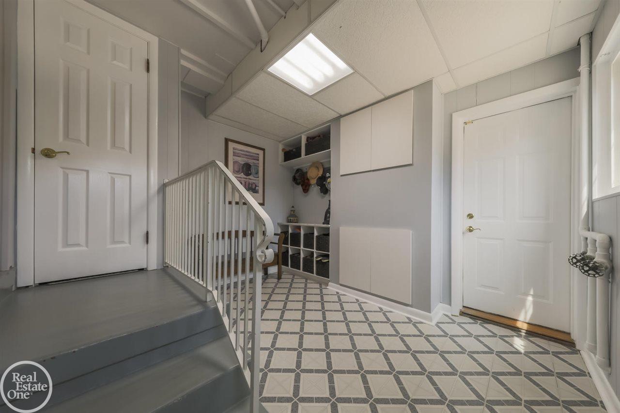 652 Middlesex Road Grosse Pointe, MI 48230 - Photo 30 of 75 50010366-29.JPG