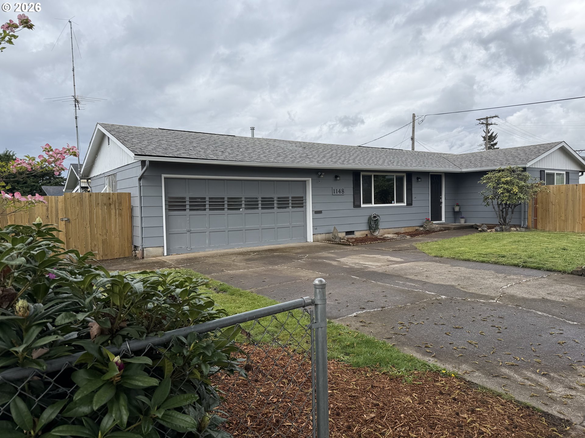 1148 Darlene Avenue Springfield, OR 97477 - Photo 2 of 4