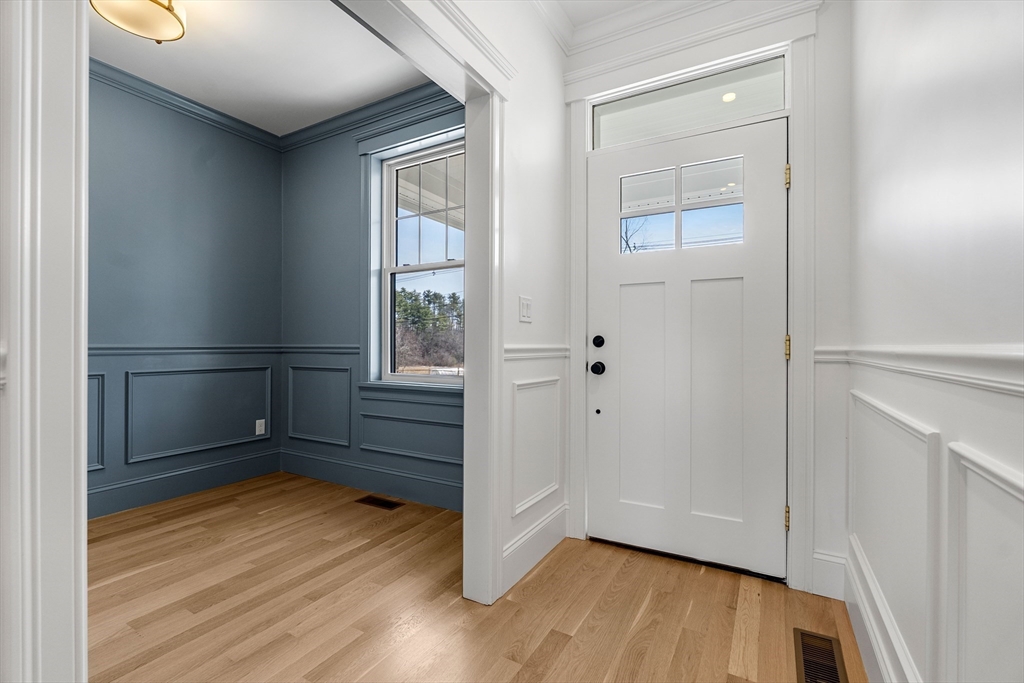 24 Fellows Road, Unit 2 Ipswich, MA 01938 - Photo 5 of 38