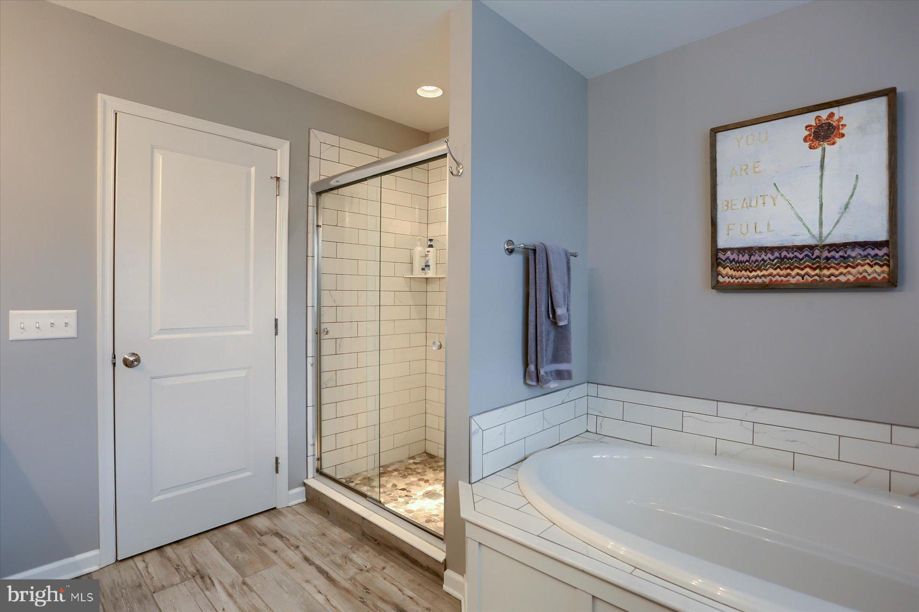 15 Bayberry Road Carlisle, PA 17013 - Photo 17 of 41 Primary ensuite