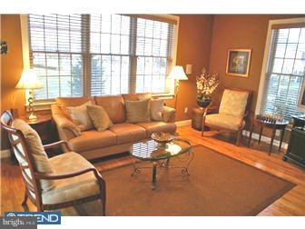 1024 Whitegate Road Wayne, PA 19087 - Photo 8 of 12