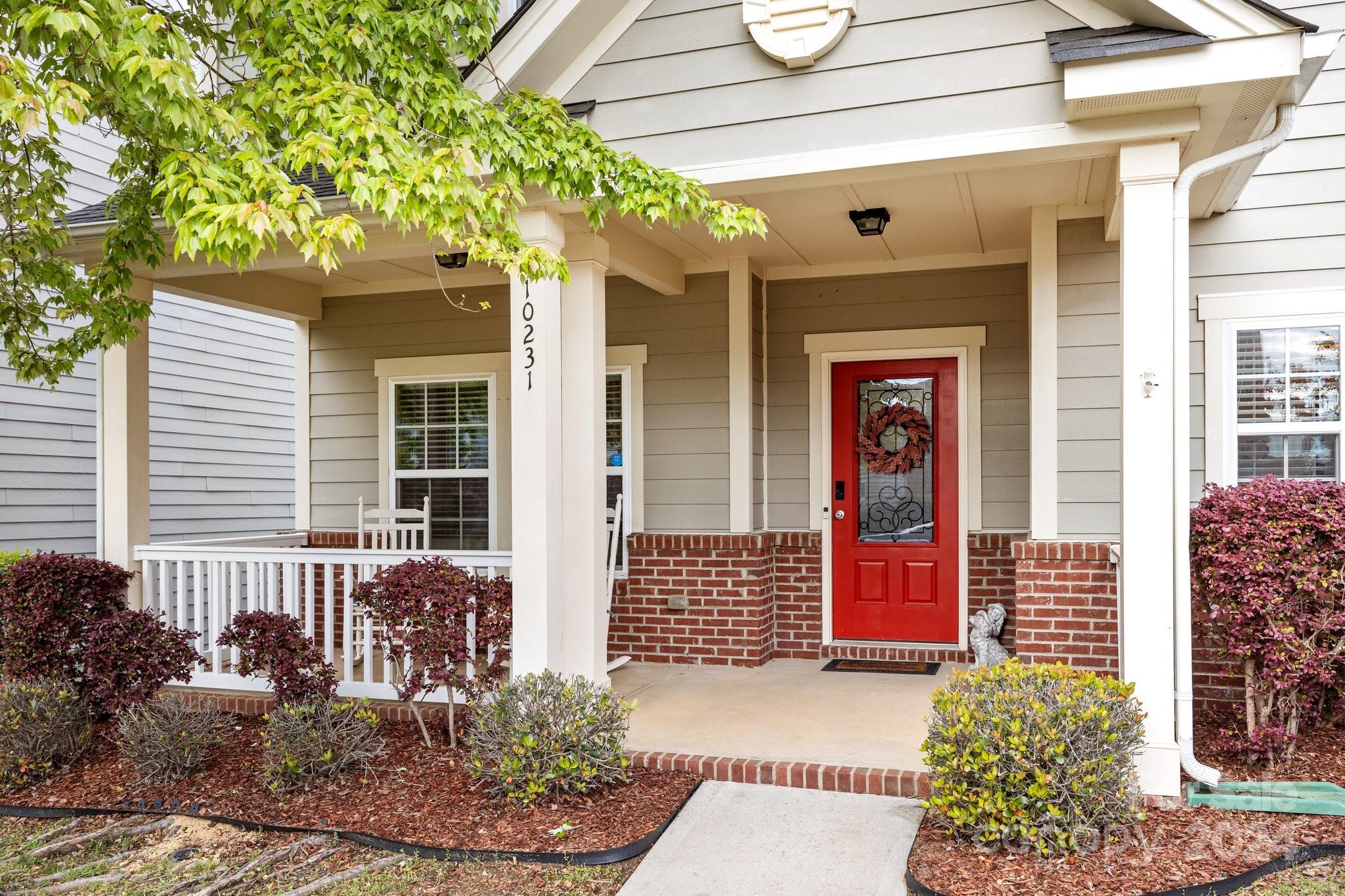 10231 Enniscrone Road Pineville, NC 28134 - Photo 2 of 44 a front view of a house
