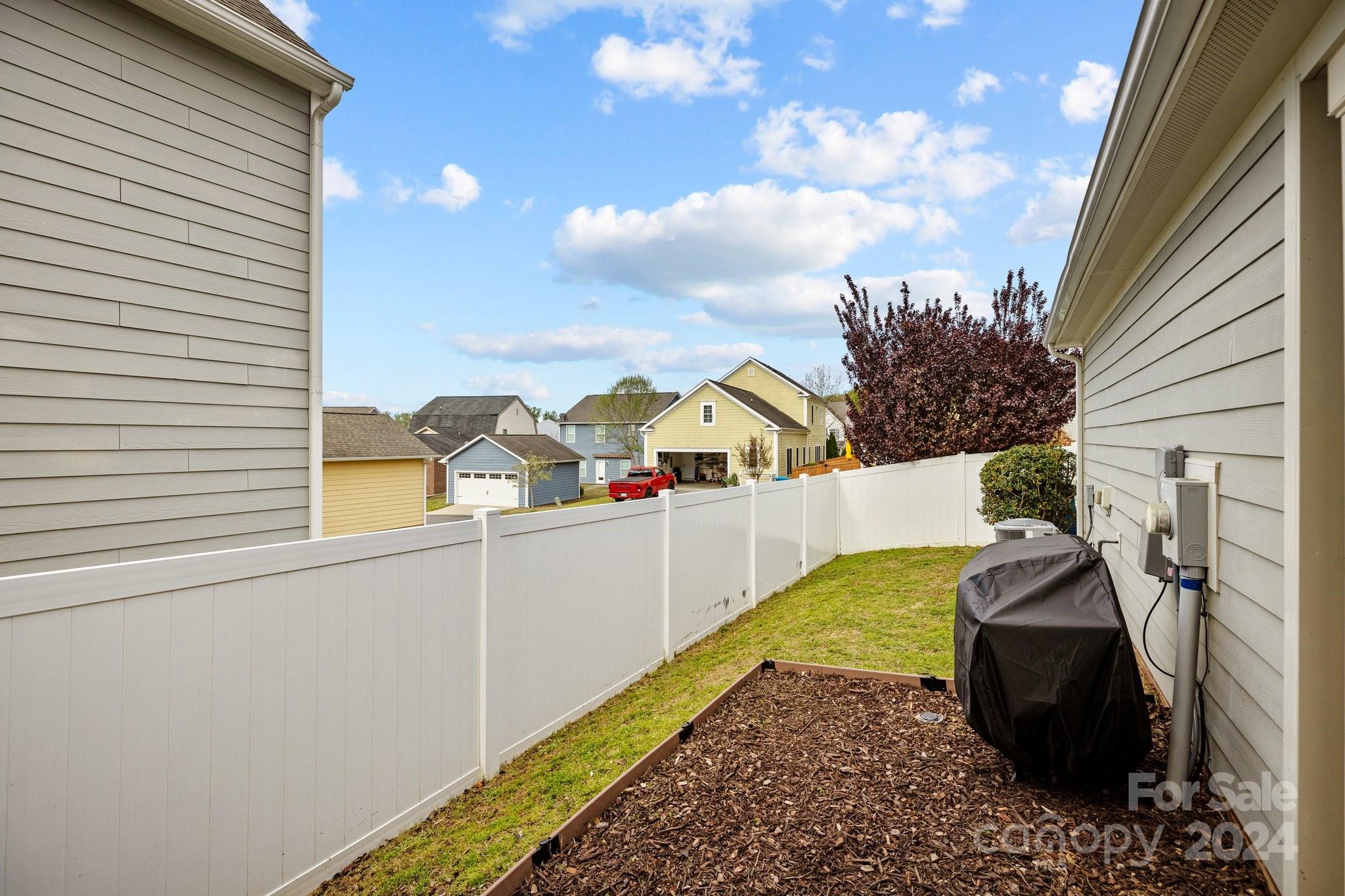 10231 Enniscrone Road Pineville, NC 28134 - Photo 38 of 44 a view of balcony