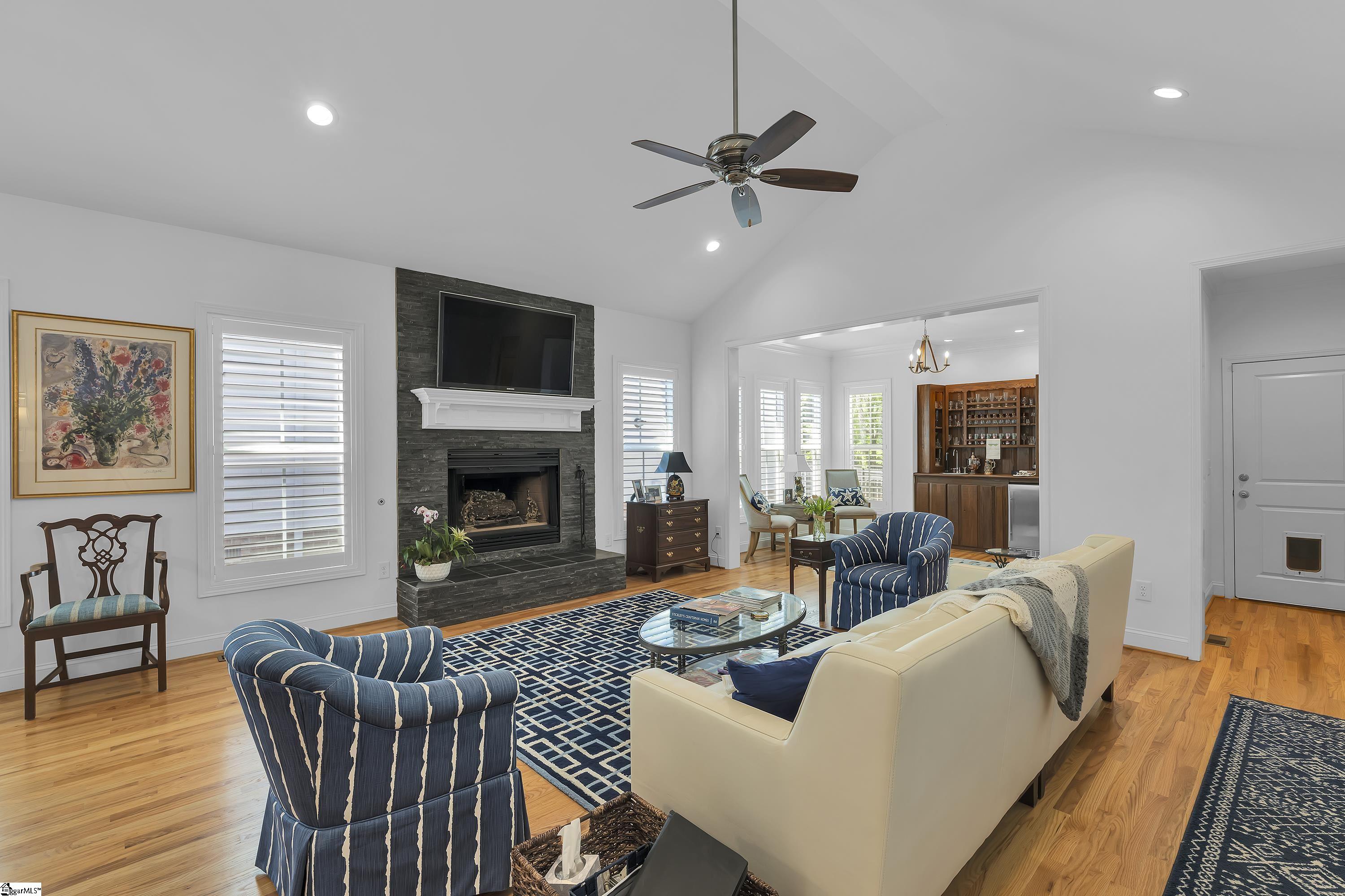 23 Highcroft Court Greenville, SC 29607 - Photo 8 of 27