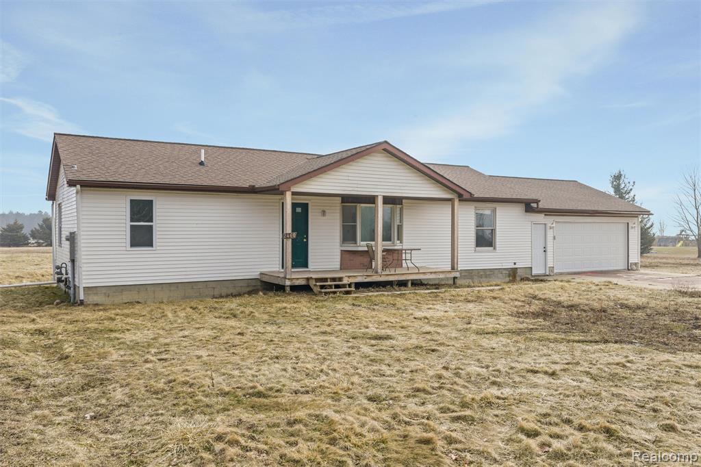 2460 Stapleton Road Goodells, MI 48027 - Photo 4 of 40