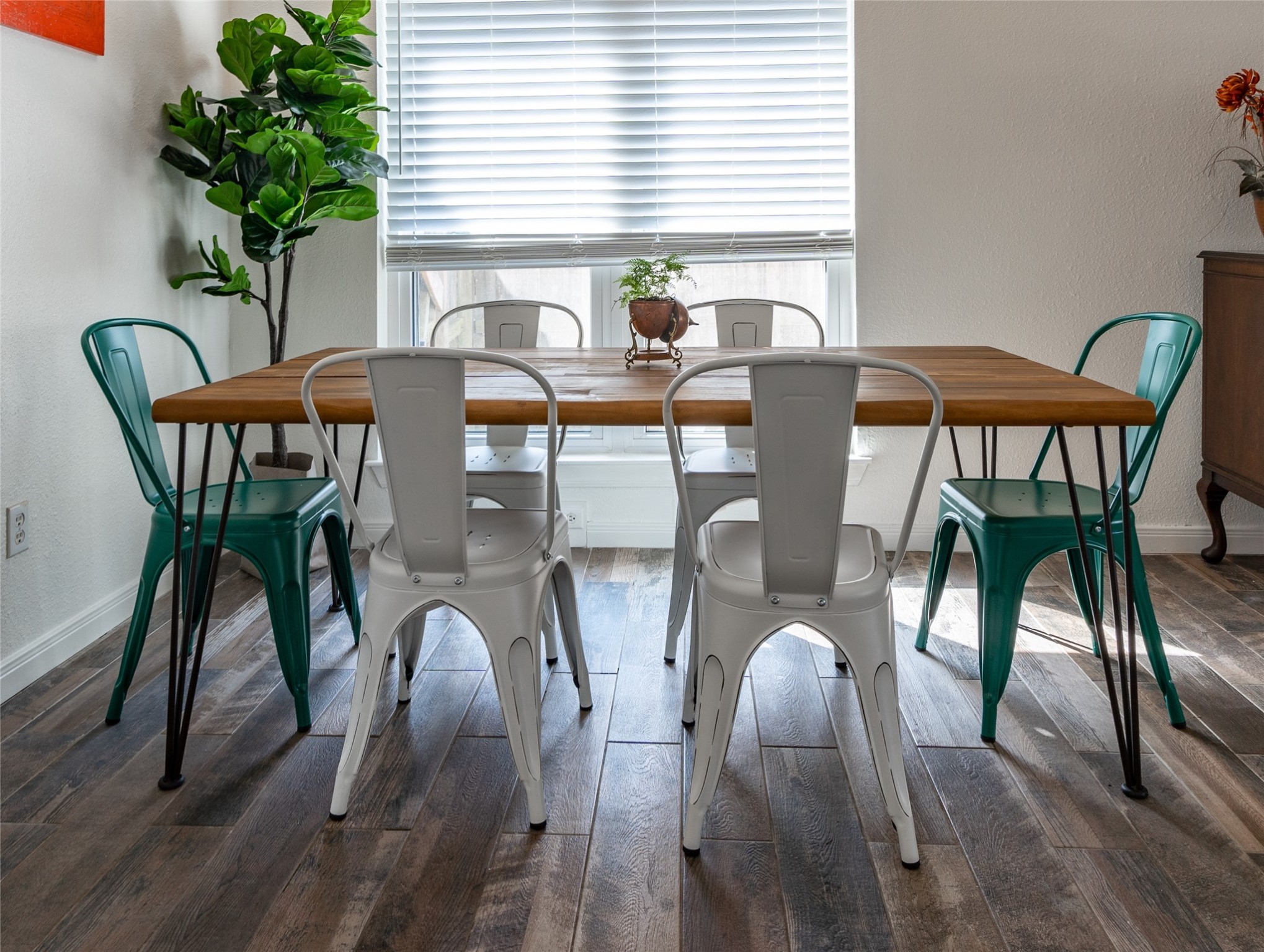 718 Regency Court Friendswood, TX 77546 - Photo 6 of 21