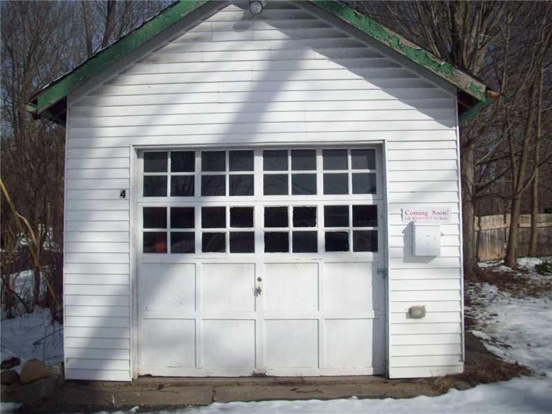 4-6 Picott Road Kittery, ME 03904 - Photo 3 of 18 Exterior Front. garage