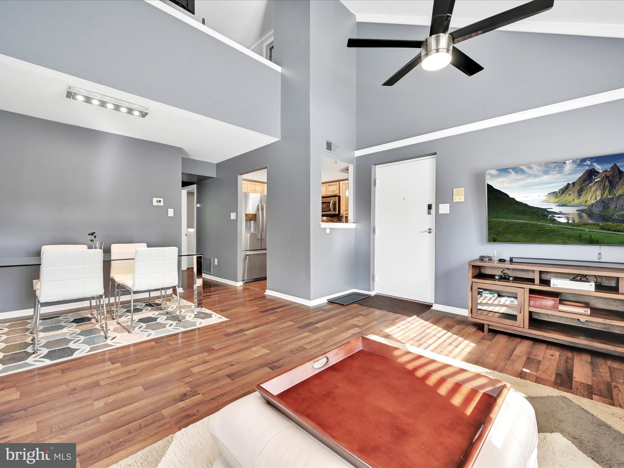 641 West Springfield Road, Unit B2 Springfield, PA 19064 - Photo 7 of 32 Living Room with 2 Story Ceiling a Plus