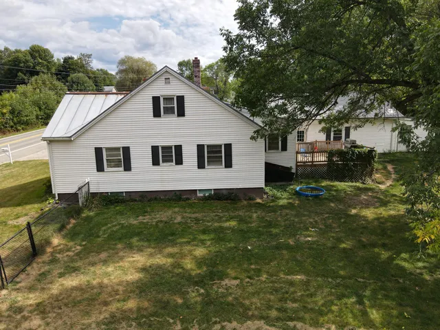 $279,500 | 15 South Main Street, Detroit, ME 04929