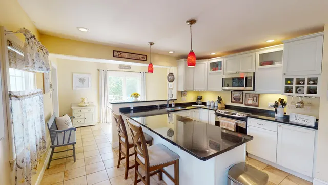 $279,500 | 15 South Main Street, Detroit, ME 04929