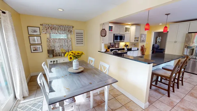 $279,500 | 15 South Main Street, Detroit, ME 04929