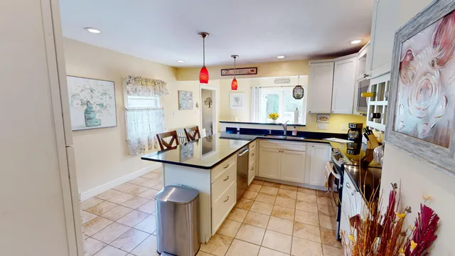 $279,500 | 15 South Main Street, Detroit, ME 04929