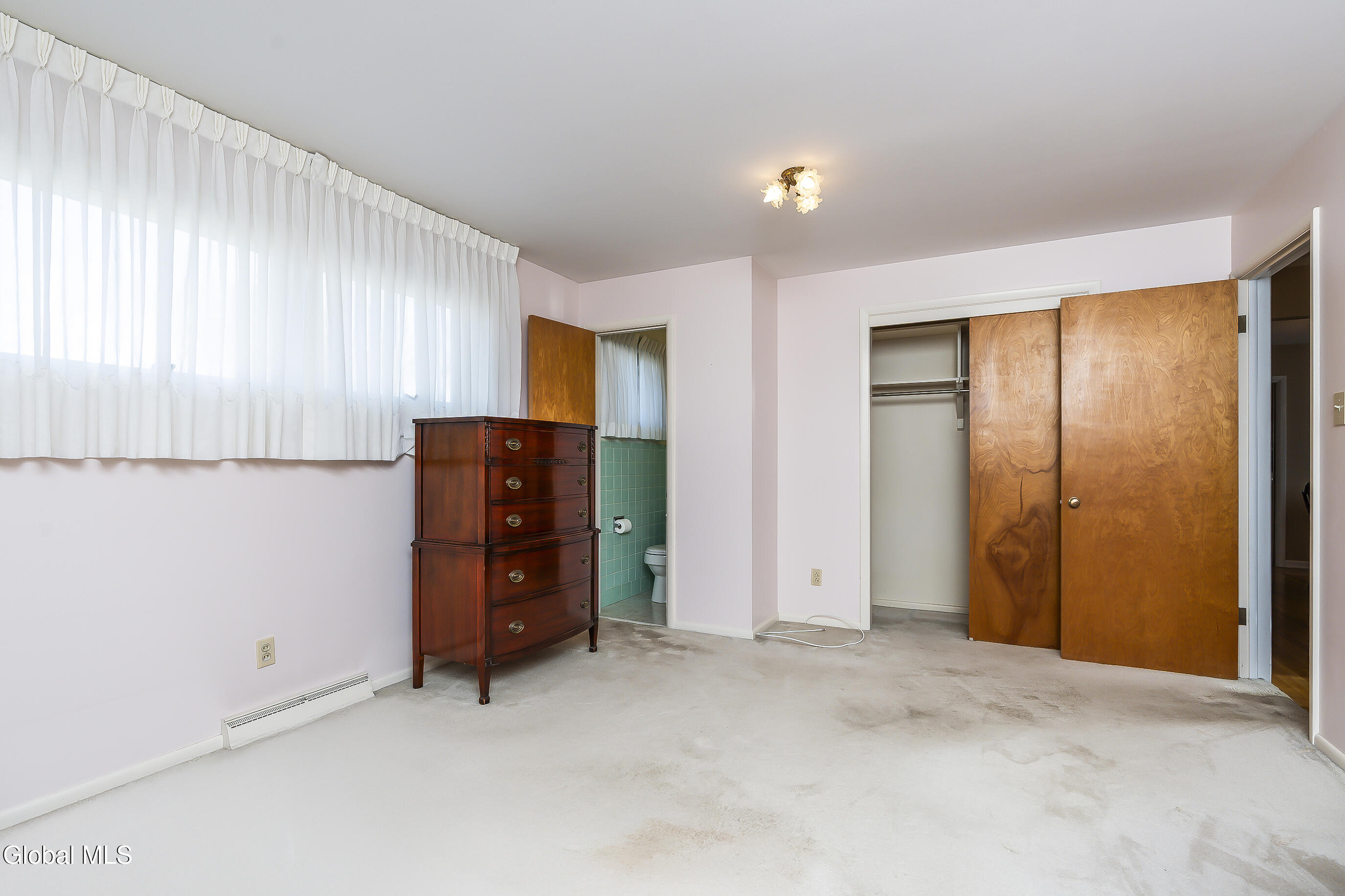 25 Gingerbread Lane Albany, NY 12208 - Photo 13 of 24 030-25-Gingerbread-Ln-Albany-NY-12208