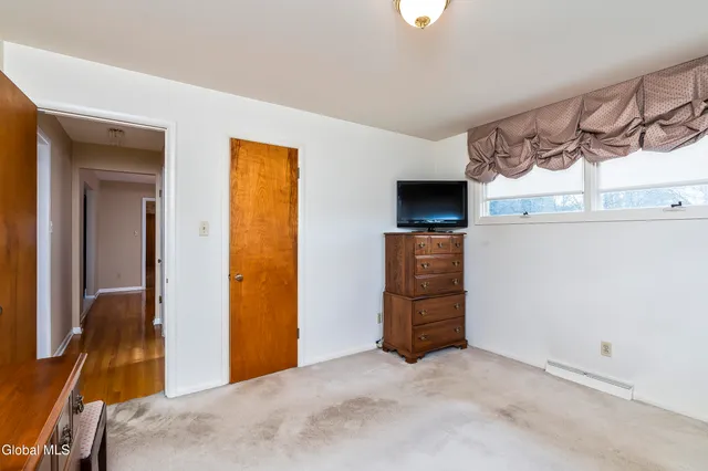 $344,900 | 25 Gingerbread Lane, Albany, NY 12208