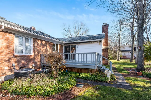 $344,900 | 25 Gingerbread Lane, Albany, NY 12208