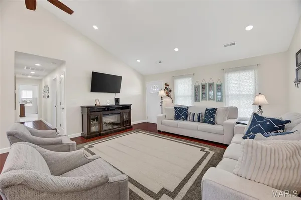 $269,900 | 19780 Destiny Road, Lebanon, MO 65536