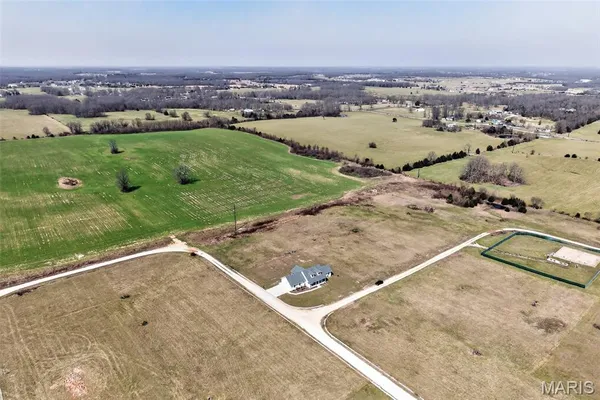 $269,900 | 19780 Destiny Road, Lebanon, MO 65536