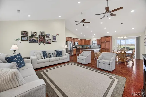 $269,900 | 19780 Destiny Road, Lebanon, MO 65536