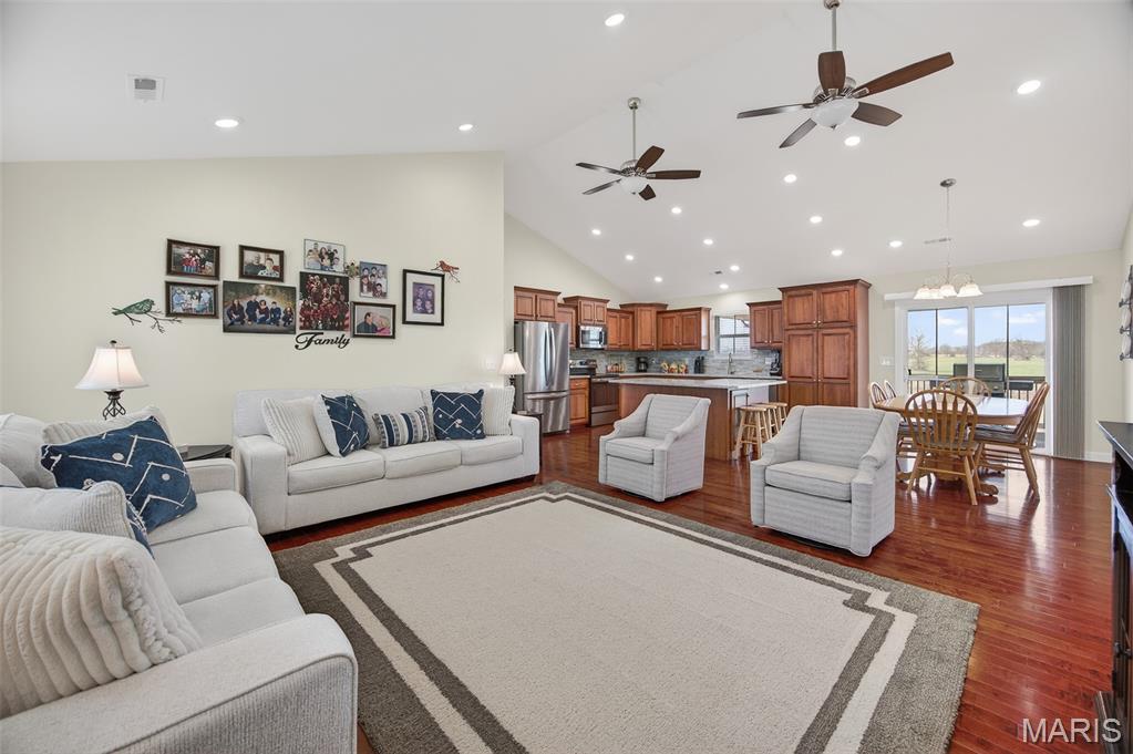 19780 Destiny Road Lebanon, MO 65536 - Photo 9 of 42