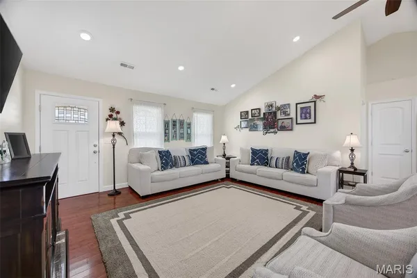 $269,900 | 19780 Destiny Road, Lebanon, MO 65536