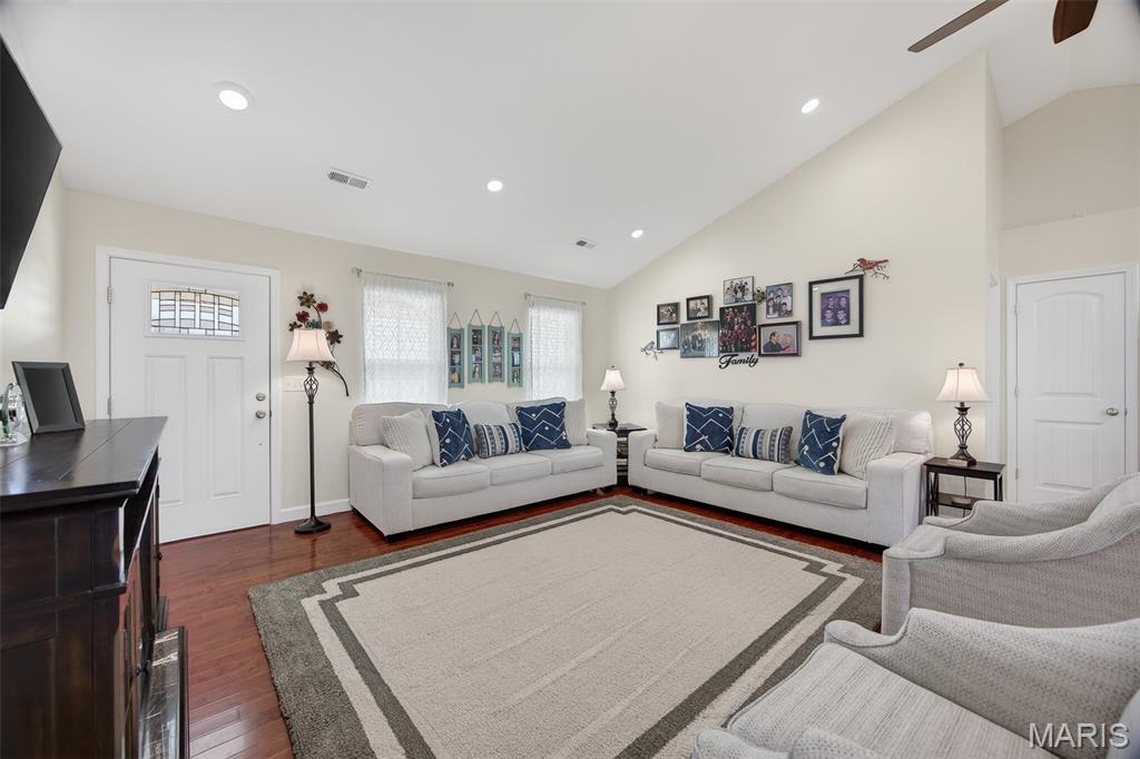 19780 Destiny Road Lebanon, MO 65536 - Photo 10 of 42