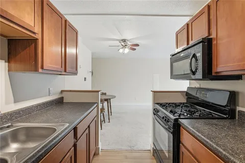 $145,000 | 600 East 8th Street, Unit 2K, Kansas City, MO 64106