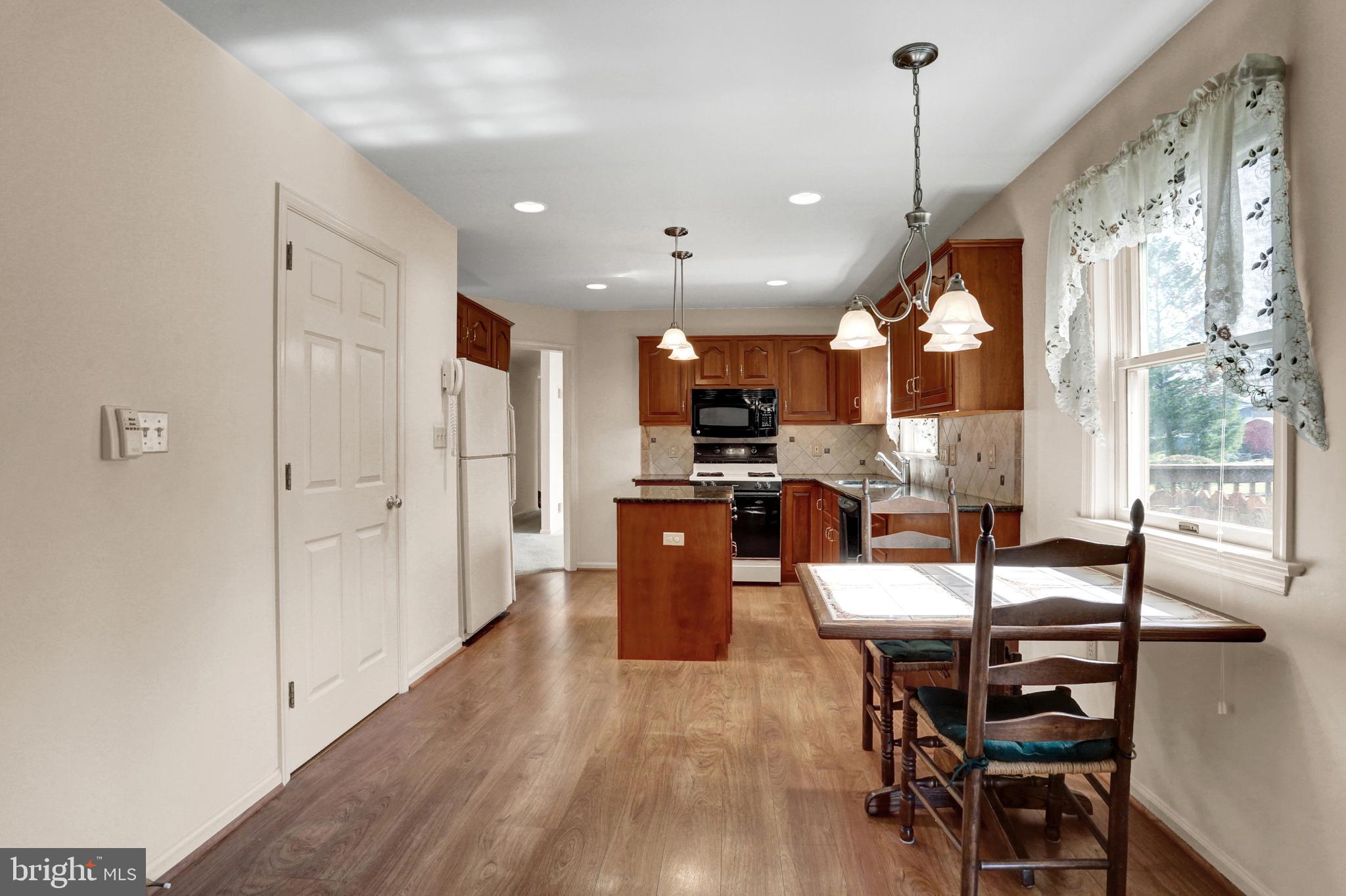 216 East 6th Street Lititz, PA 17543 - Photo 8 of 28 Gallery Image 8