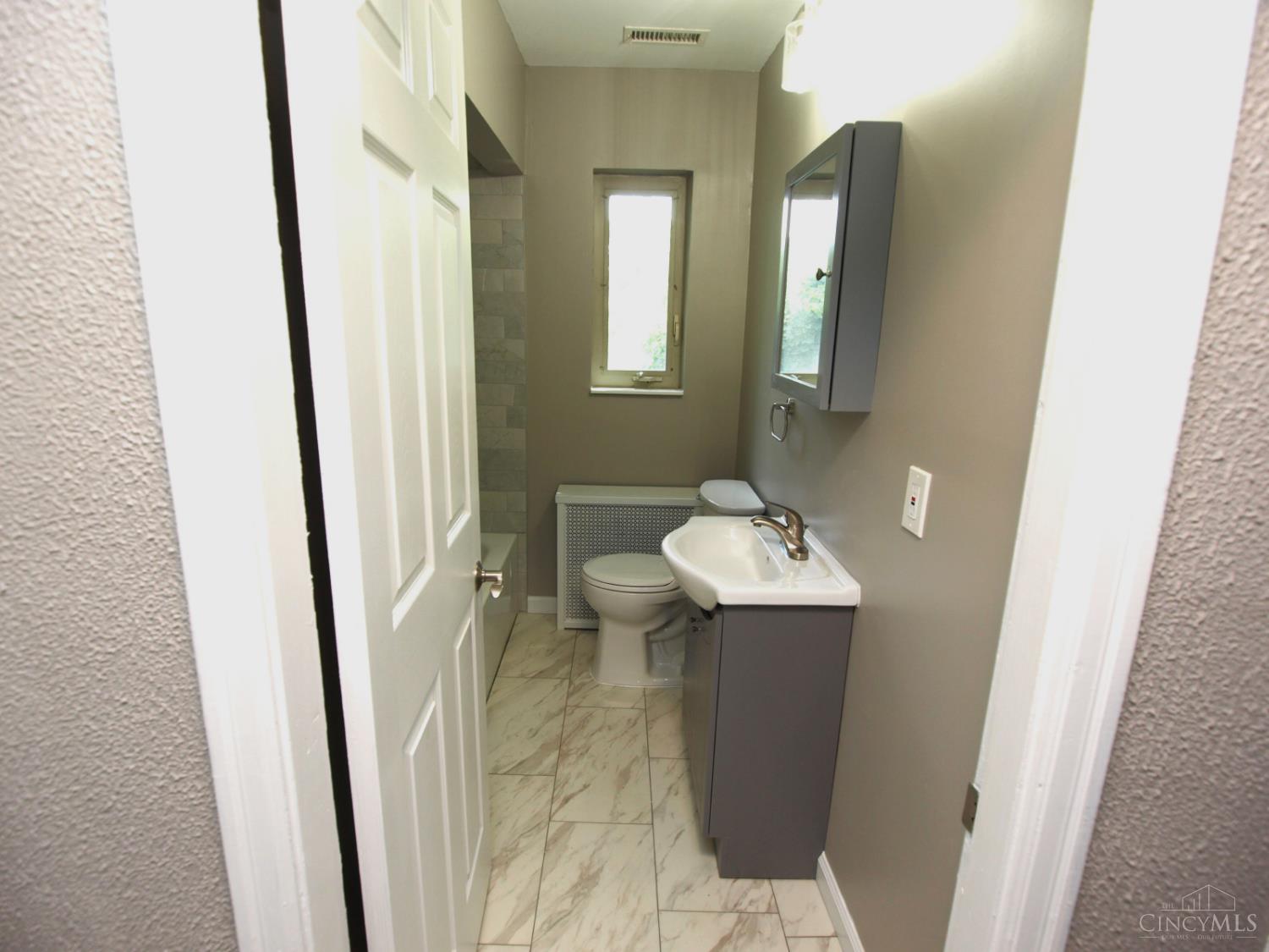 3527 Reemelin Road Cincinnati, OH 45211 - Photo 12 of 40 Gallery Image 12
