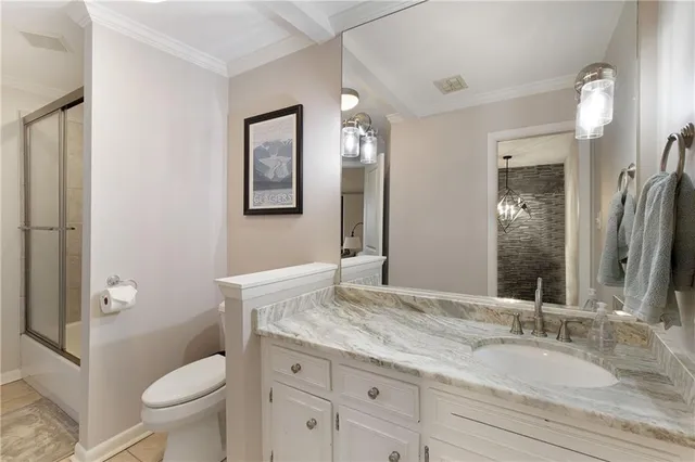 a picture of a door of the house