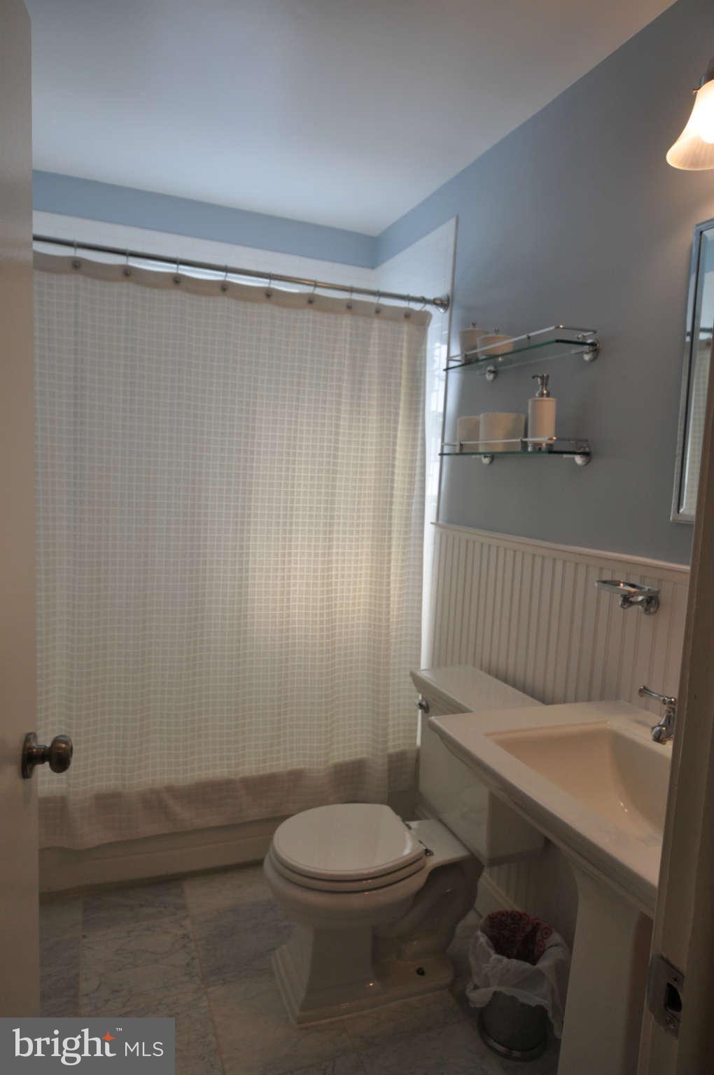 814 Stoneleigh Road Baltimore, MD 21212 - Photo 11 of 30 Bathh