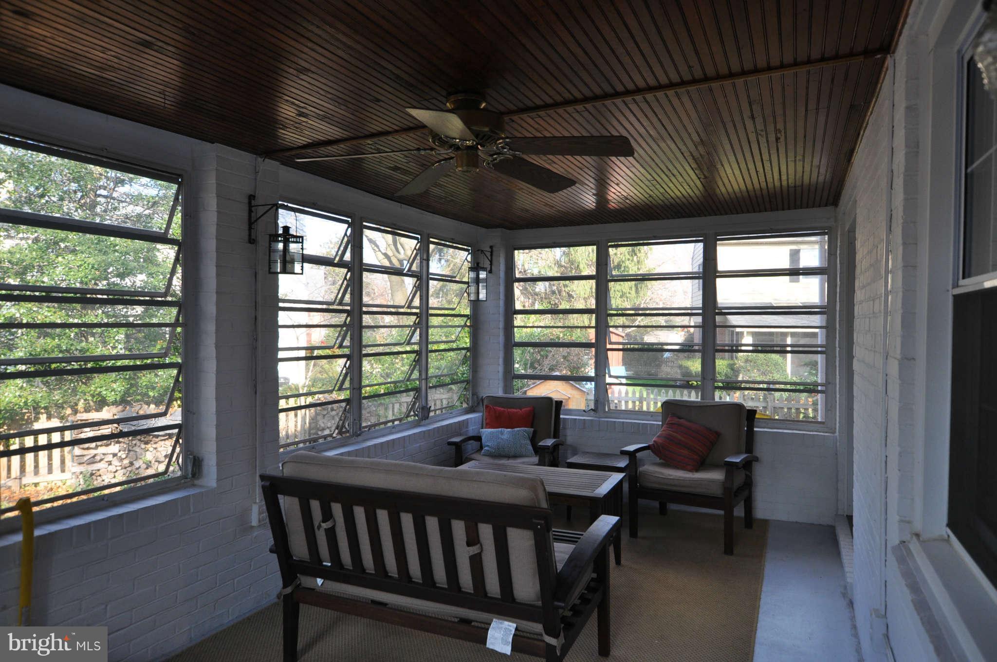 814 Stoneleigh Road Baltimore, MD 21212 - Photo 13 of 30 sunroom/porch