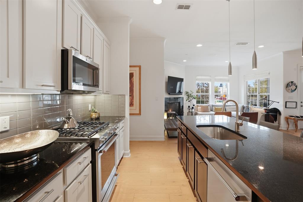 5005 Meridian Lane, Unit 1101 Addison, TX 75001 - Photo 16 of 28