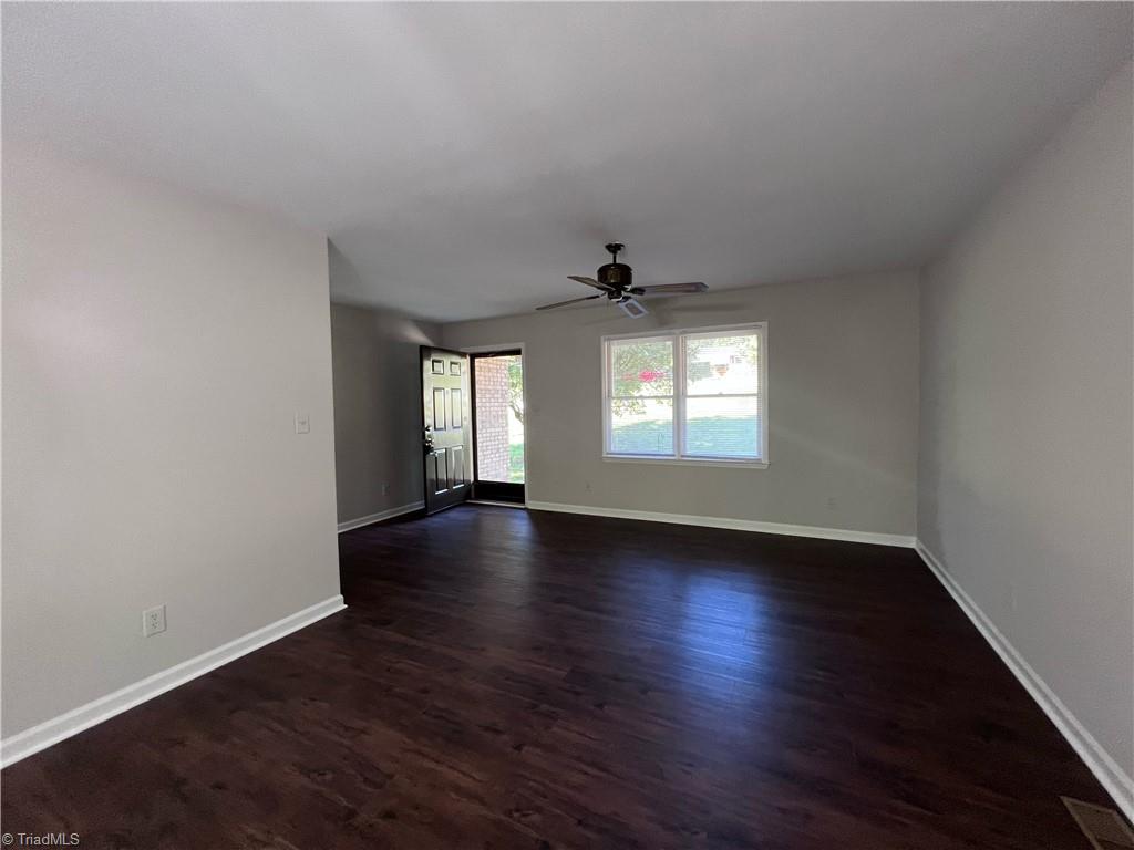 309 Elmhurst Avenue High Point, NC 27262 - Photo 4 of 22