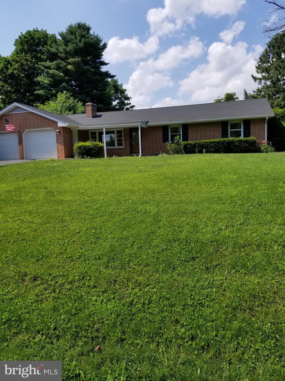 217 Hilltop Road Boiling Springs, PA 17007 - Photo 1 of 17 Gallery Image 1