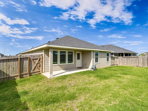 $284,990 | 1317 Bison View Lane, Sealy, TX 77474