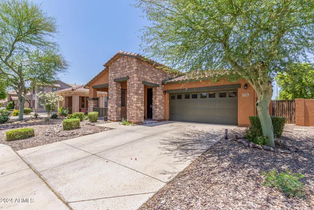 $2,700 | 4706 South Twinleaf Drive, Gilbert, AZ 85297