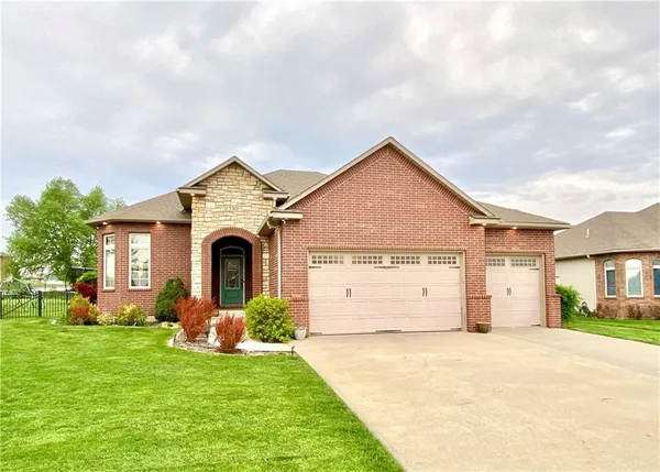 $505,000 | 1230 Austin Court, Warrensburg, MO 64093