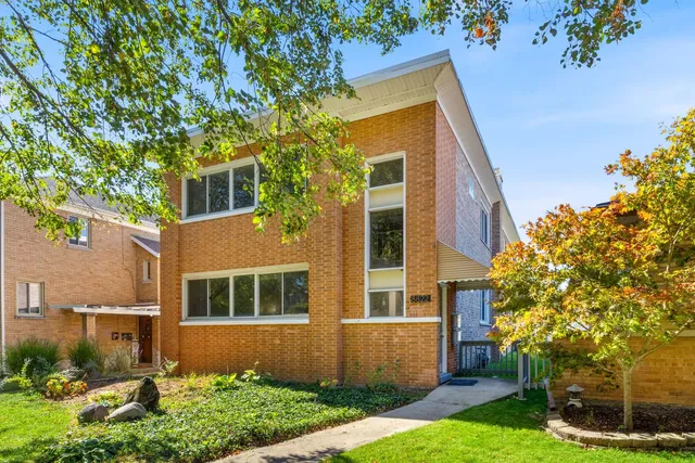 $749,900 | 8822 Forestview Road, Evanston, IL 60203