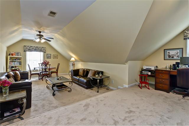 1022 Golf View Way Spring Hill, TN 37174 - Photo 12 of 20 Gallery Image 12