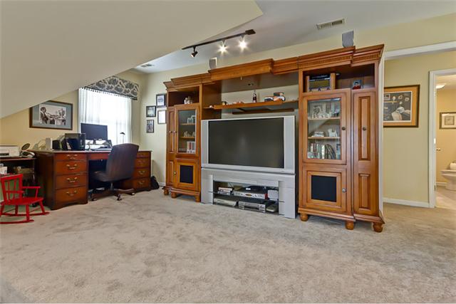 1022 Golf View Way Spring Hill, TN 37174 - Photo 13 of 20 Gallery Image 13