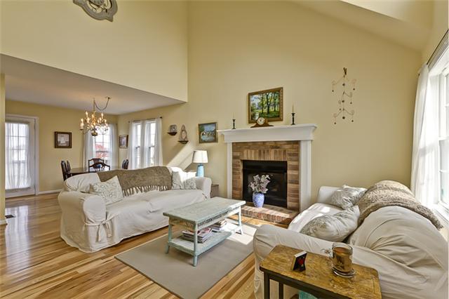 1022 Golf View Way Spring Hill, TN 37174 - Photo 3 of 20 Gallery Image 3