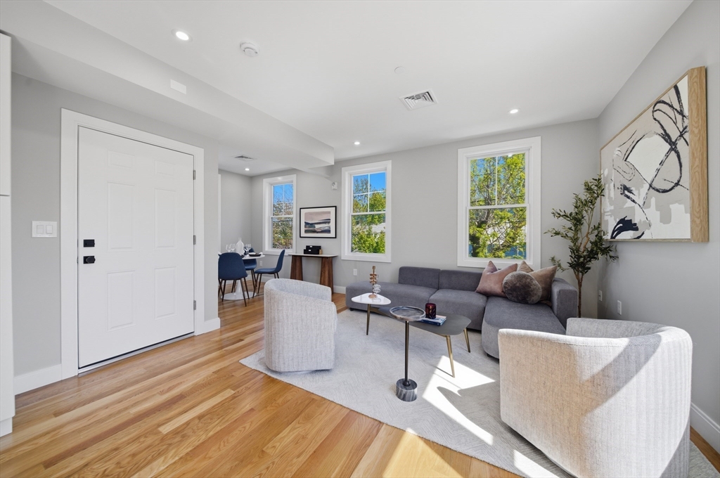 174 Walnut Street, Unit 2 Somerville, MA 02145 - Photo 2 of 32